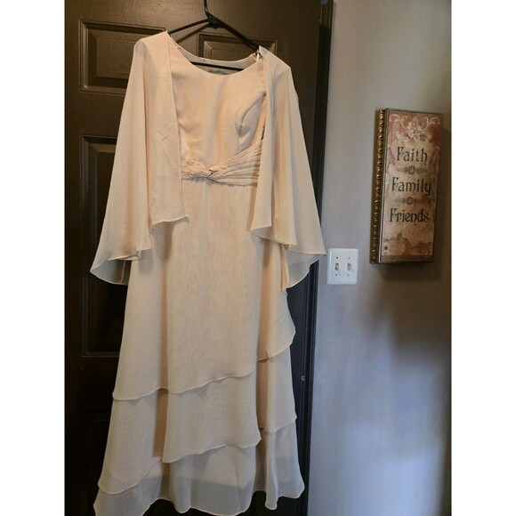 Champagne Simple Mother of the Bride Dress Zipper Back Chiffon Wedding Gowns 6 - Picture 4 of 14